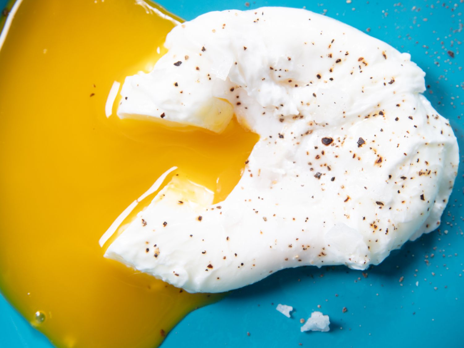 The Counterintuitive Method for Perfect Poached Eggs