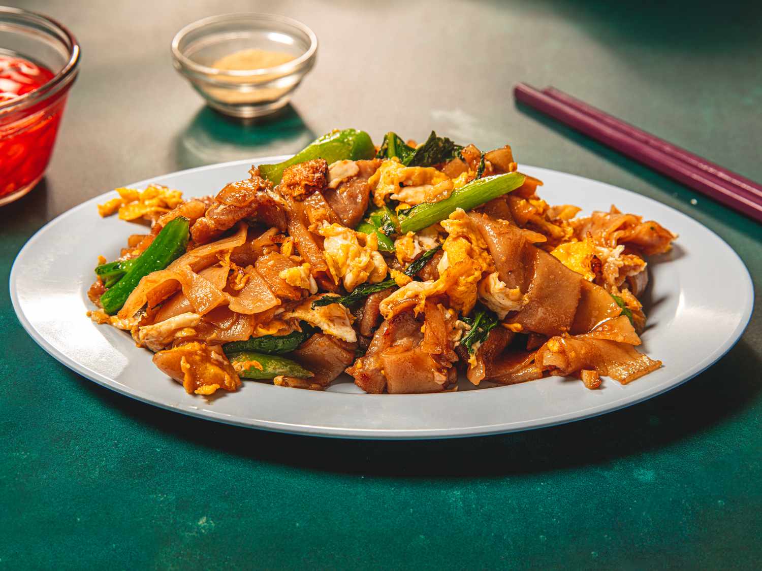 This Is the Best (and Easiest!) Thai Stir-Fried Noodle Dish to Make at Home, According to an Experienced Chef