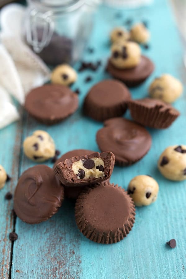 No-Bake Cookie Dough Chocolate Cups